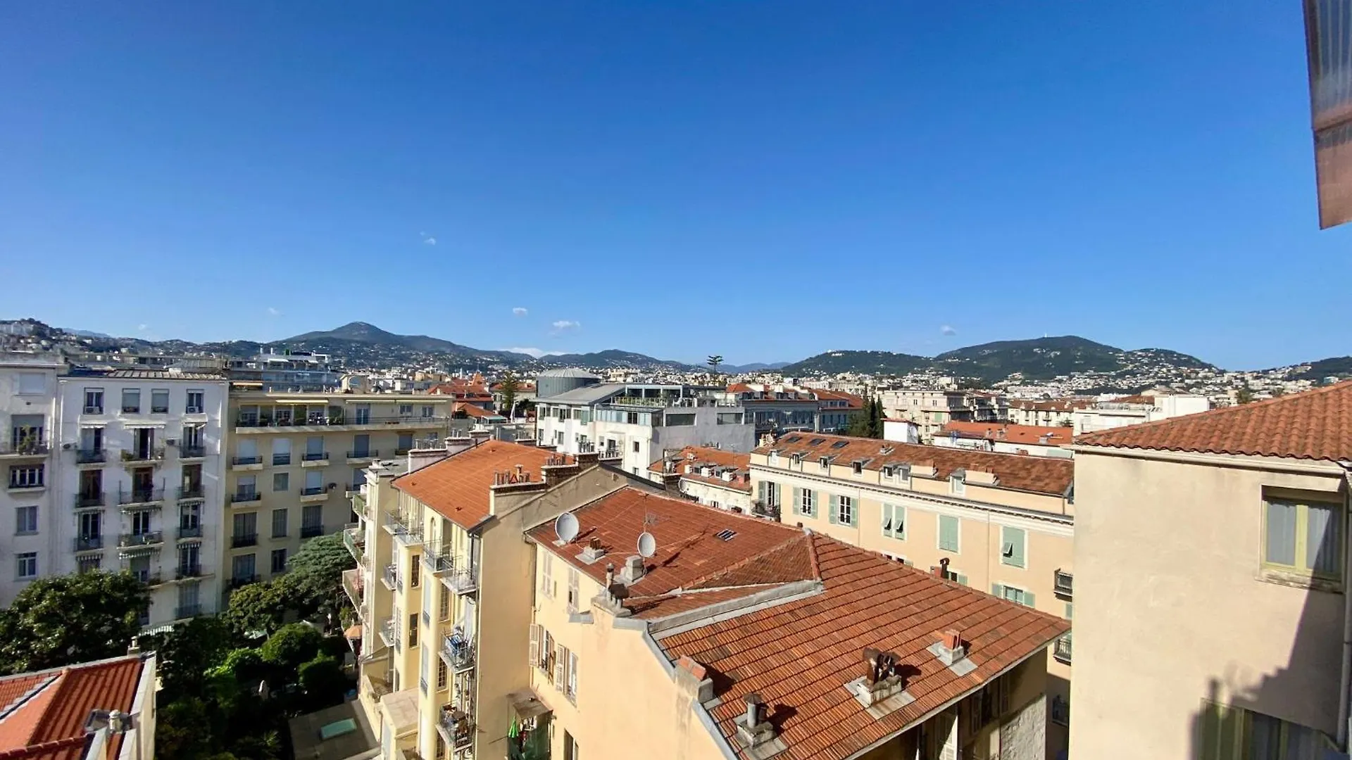 Studio Vert Fshh Nice France